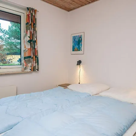 12 Person In Oksbol Oster Vrogum