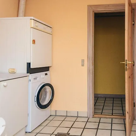 12 Person In Oksbol Feriehus Oster Vrogum